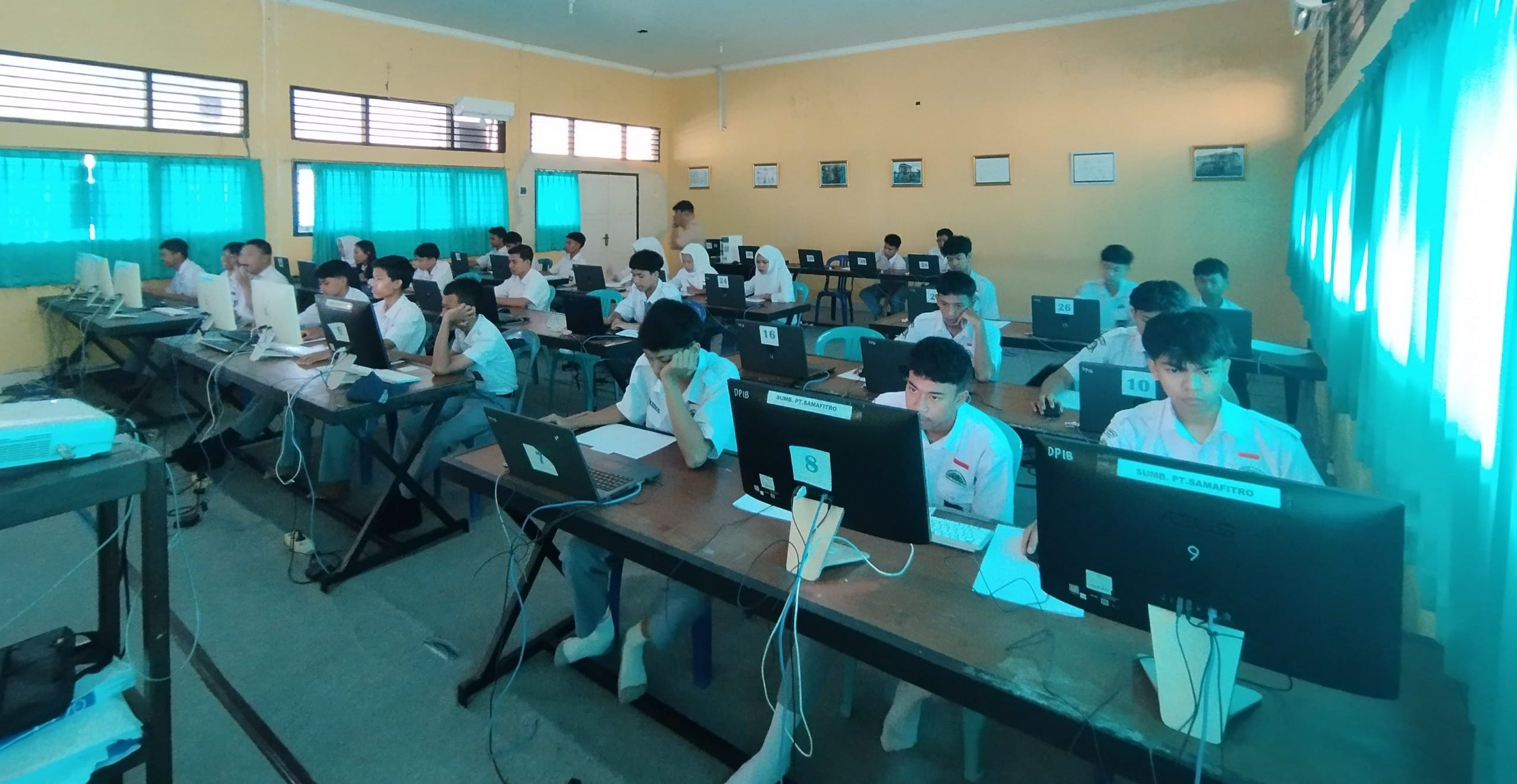 SMKN 2 Kuripan Sukses Gelar ANBK 2025 dengan Lancar